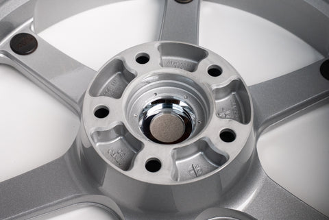 Yokohama AVS Model 6 17" 9J +45, 8J +30 (5x114.3)