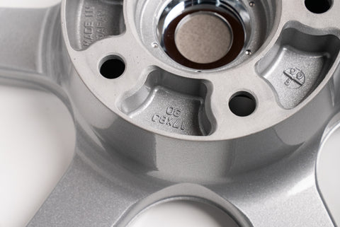 Yokohama AVS Model 6 17" 9J +45, 8J +30 (5x114.3)