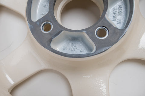 Yokohama AVS VS6 16" 7J +30 (4x114.3)