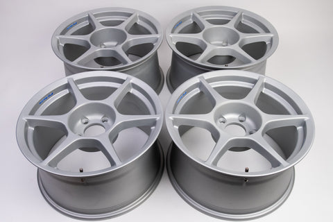 Buddy Club P1 17" 9J +17, 9J +37 (5x114.3)