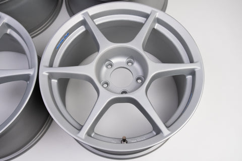 Buddy Club P1 17" 9J +17, 9J +37 (5x114.3)