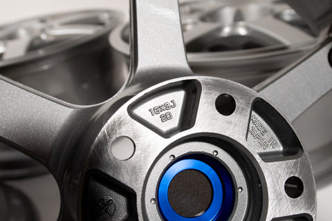 Yokohama AVS Model 6 18" 9J +20 (5x114.3)