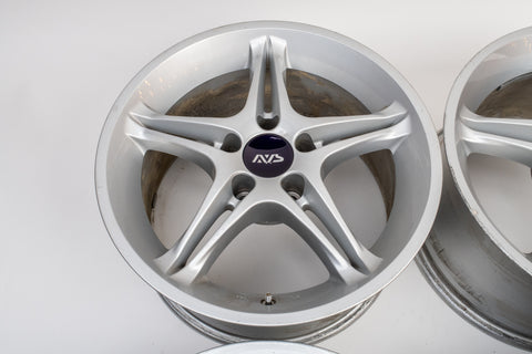 Yokohama AVS VS5 17" 9J +38, 8J +32 (5x114.3)