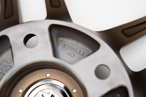 Yokohama AVS Model 5 17" 9J +40, 8J +38 (5x114.3)