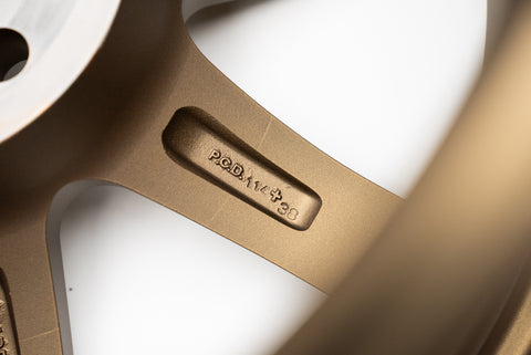 WORK Emotion XT7 18" 9.5J +38, 8.5J +38 (5x114.3)