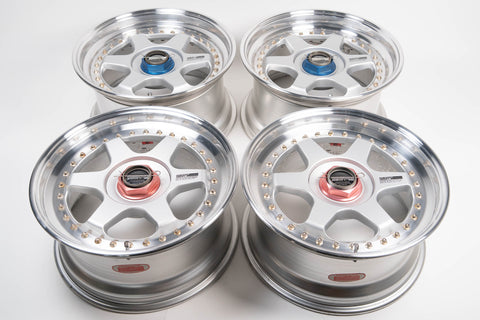 Racing Beat RB-02 17" 8J +35, 9J +35 (5x114.3)