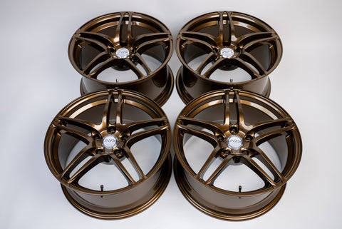 Yokohama AVS Model 5 17" 9J +35, 8J +30 (5x114.3)