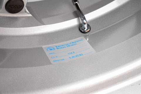 Yokohama AVS Model 6 17" 9J +45, 8J +30 (5x114.3)