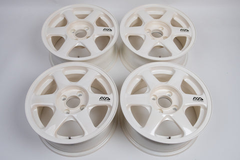 Yokohama AVS VS6 16" 7J +30 (4x114.3)