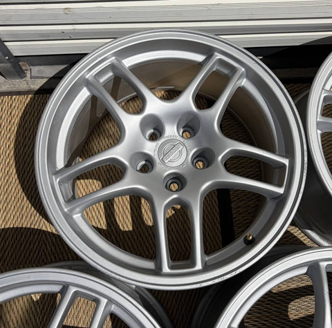 Nissan Skyline R33 GTR 17" 9J +30 (5x114.3)